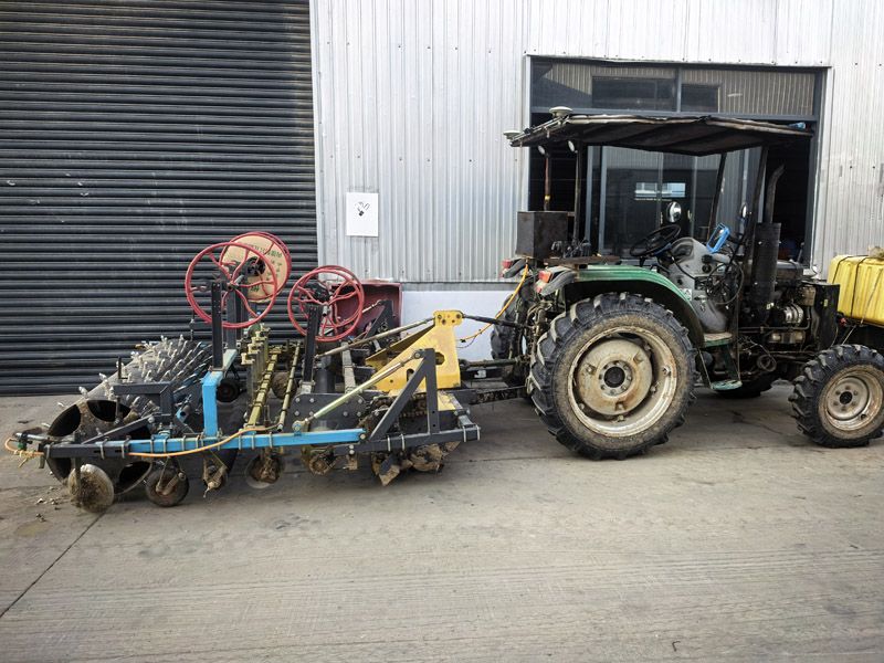 大蒜洋蔥覆膜打孔一體機(jī)